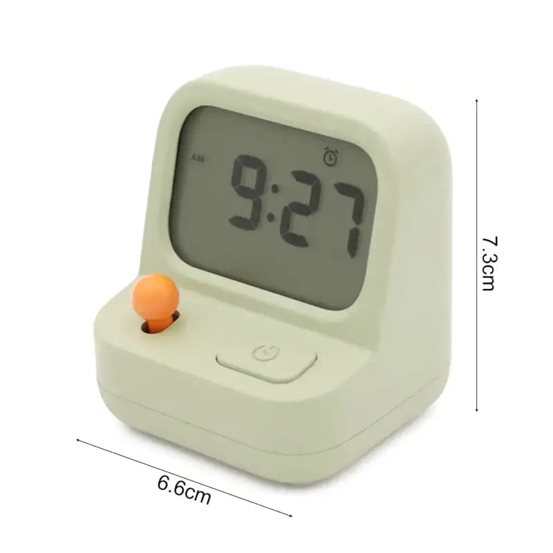 Réveil numérique carré vert sauge avec bouton orange -  - reveil-garcon-original - ["digital","enfant","gar\u00e7on","r\u00e9veil digital","r\u00e9veil enfant"]