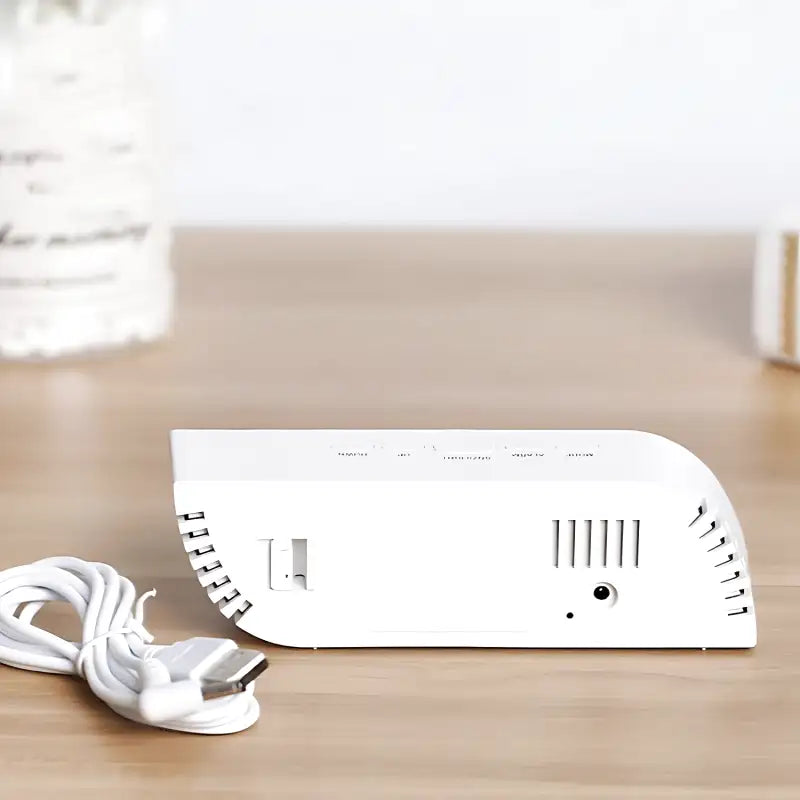 Réveil numérique courbé en plastique brillant LED blanche -  - reveil-lumineux-design - ["lumineux","Radio R\u00e9veil Lumineux"]