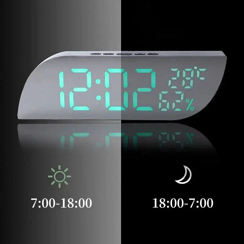 Réveil numérique en bois clair avec afficheur LED blanc -  - reveil-lumineux-avec-piles - ["lumineux","Radio R\u00e9veil Lumineux"]