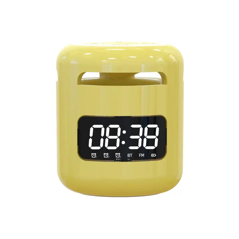 Réveil numérique jaune carré avec Bluetooth et radio FM -  - reveil-connecte-bluetooth-avec-smartphone - ["digital","num\u00e9rique","petit reveil","plastique","r\u00e9veil digital","simple"]