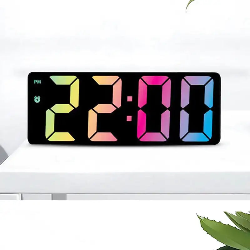 Réveil numérique multicolore en plastique noir brillant -  - reveil-numerique-24h - []