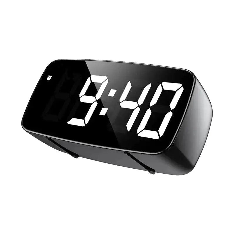 Réveil numérique noir arrondi avec écran LED blanc -  - reveil-digital-a-pile - ["digital","num\u00e9rique","petit reveil","r\u00e9veil digital","simple"]