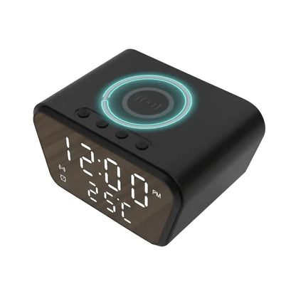 Réveil numérique noir avec affichage LED et chargeur intégré -  - reveil-connecte-chargeur - ["connect\u00e9","digital","num\u00e9rique","petit reveil","r\u00e9veil digital","simple"]