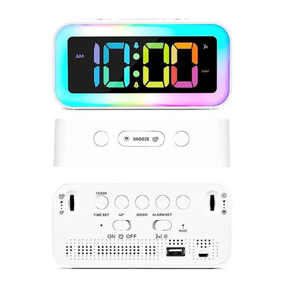 Réveil numérique noir avec affichage LED multicolore -  - reveil-veilleuse-lumineuse - ["ado","Jour Nuit","veilleuse"]