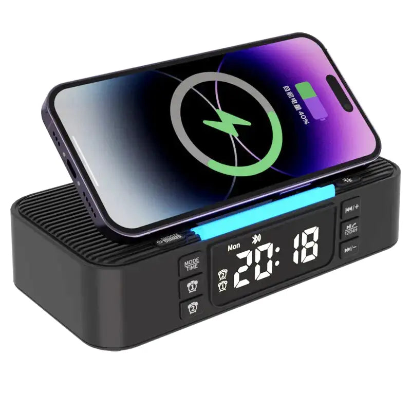 Réveil numérique noir avec chargeur induction et enceinte intégrée -  - reveil-enceinte-chargeur-induction - ["chargeur induction","connect\u00e9","digital","lumi\u00e8re","l\u00e9ger","num\u00e9rique","petit","r\u00e9veil connect\u00e9","r\u00e9veil digital","simple"]