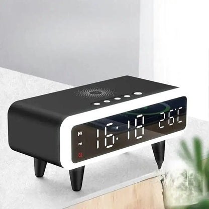 Réveil numérique noir avec chargeur induction et température -  - reveil-avec-chargeur-a-induction - ["digital","num\u00e9rique","petit reveil","plastique","r\u00e9veil digital","simple"]
