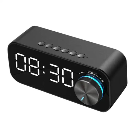 Réveil numérique noir mat avec affichage LED blanc -  - reveil-connecte-bluetooth-led - ["digital","moderne","num\u00e9rique","petit r\u00e9veil","plastique","r\u00e9veil digital","simple"]