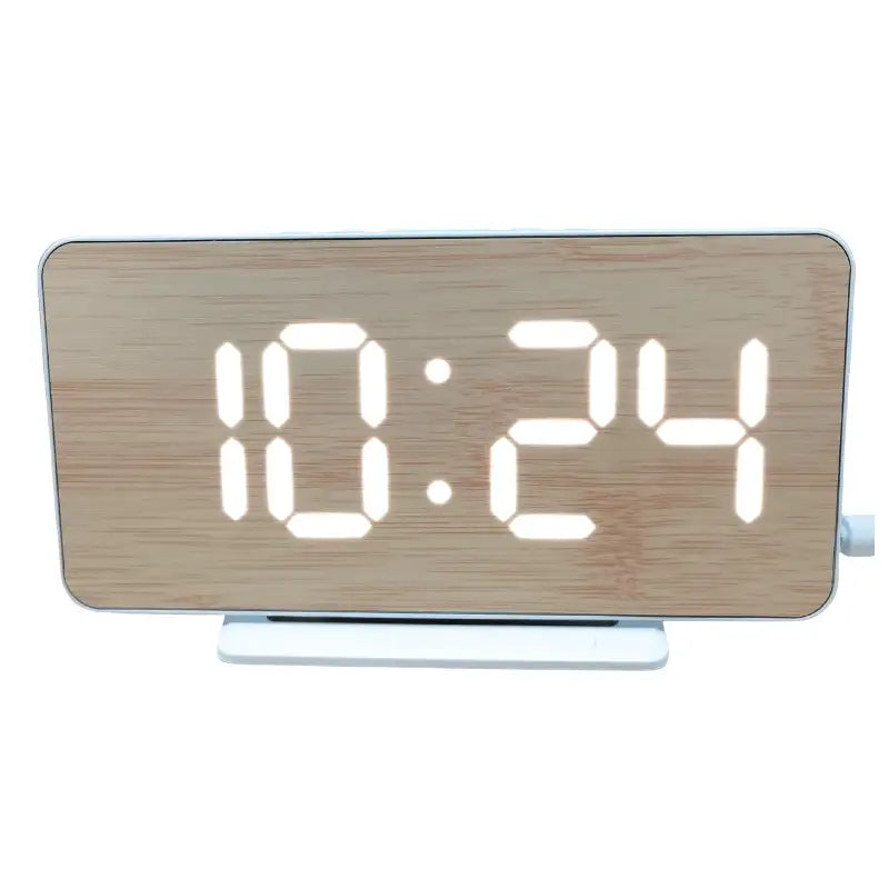 Réveil numérique rectangulaire en bois clair avec LED blanche -  - reveil-effet-bois - ["bois","lumineux","num\u00e9rique","petit reveil","radio reveil","radio reveil bois","r\u00e9veil digital","simple"]