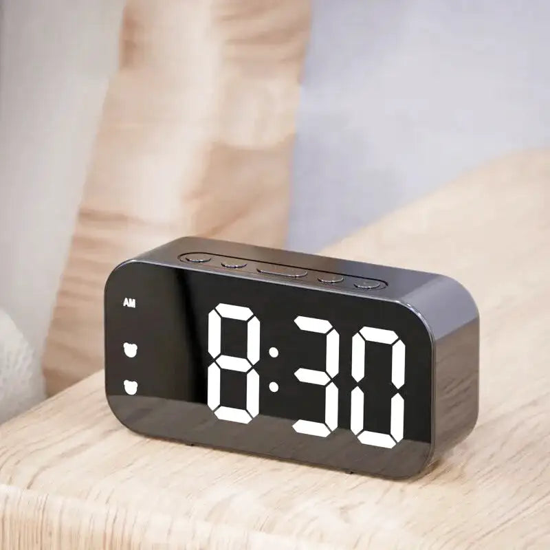 Réveil numérique rectangulaire en plastique noir à LED blanche -  - reveil-lumineux-led - ["lumineux","Radio R\u00e9veil Lumineux"]