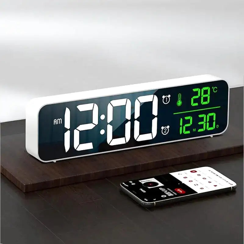 Réveil numérique rectangulaire noir à affichage LED vert -  - reveil-digital-avec-date-et-temperature - ["compact","digital","moderne","num\u00e9rique","petit","r\u00e9veil digital","simple"]