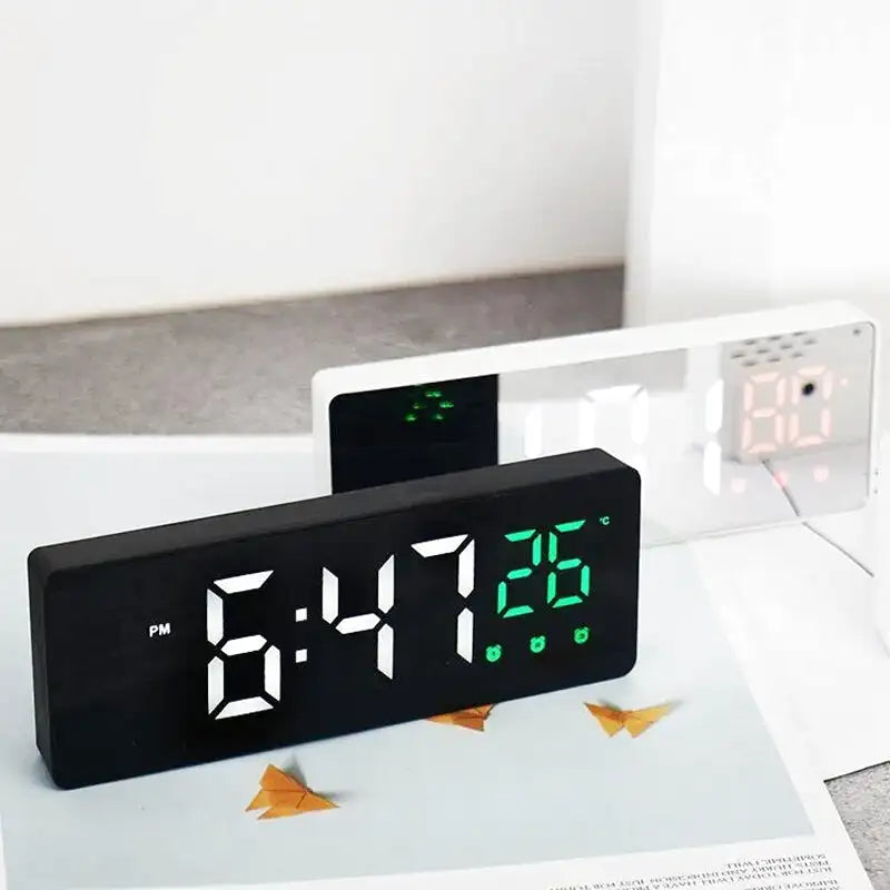 Réveil numérique rectangulaire noir avec affichage température -  - reveil-numerique-usb-rectangle - ["intelligent"]