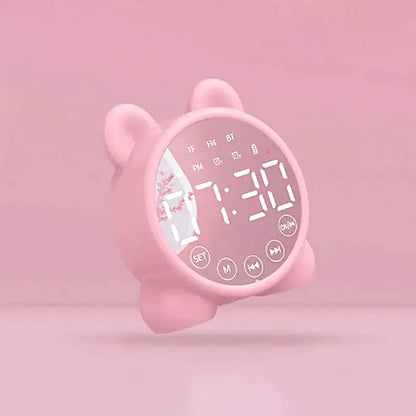 Réveil numérique rond en plastique blanc visage d’ours -  - reveil-connecte-ours - ["enfant","fille","gar\u00e7on","ludique","num\u00e9rique","petit reveil","radio reveil","r\u00e9veil digital","simple"]