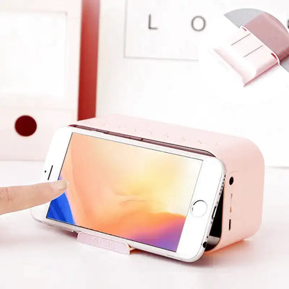 Réveil numérique rose avec écran multifonction rectangulaire -  - reveil-connecte-rose - ["connect\u00e9","digital","moderne","num\u00e9rique","petit r\u00e9veil","plastique","rose","r\u00e9veil digital","simple"]