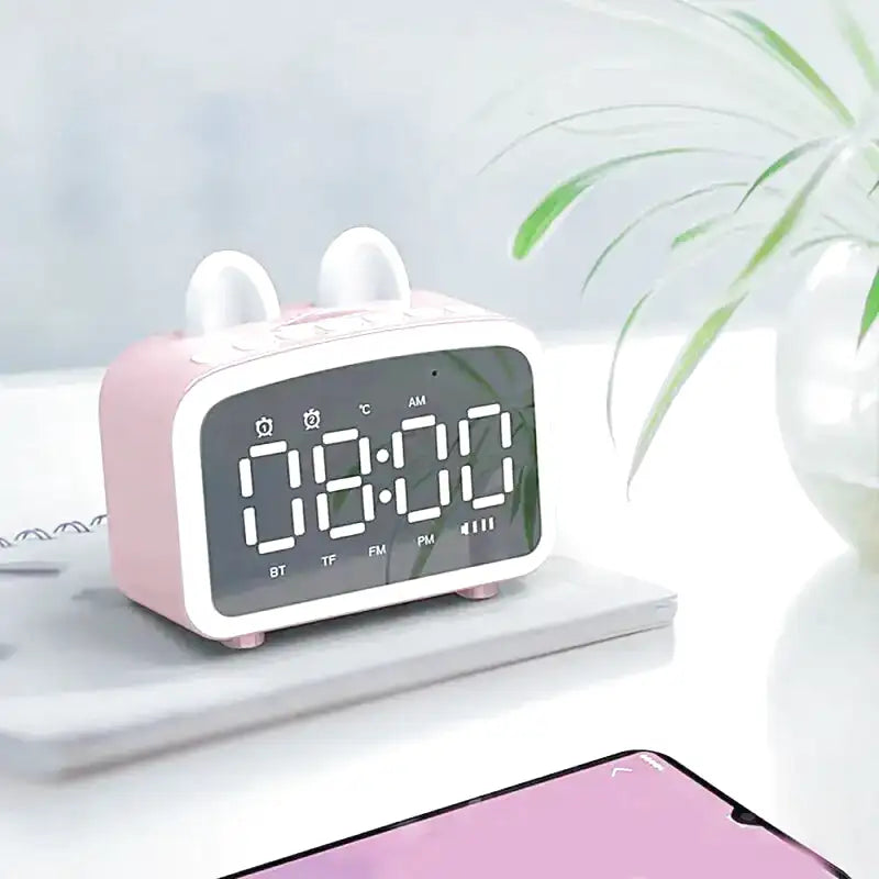 Réveil numérique rose avec oreilles de lapin et Bluetooth -  - reveil-lapin-intelligent - ["ado","enfant","intelligent","r\u00e9veil enfant"]