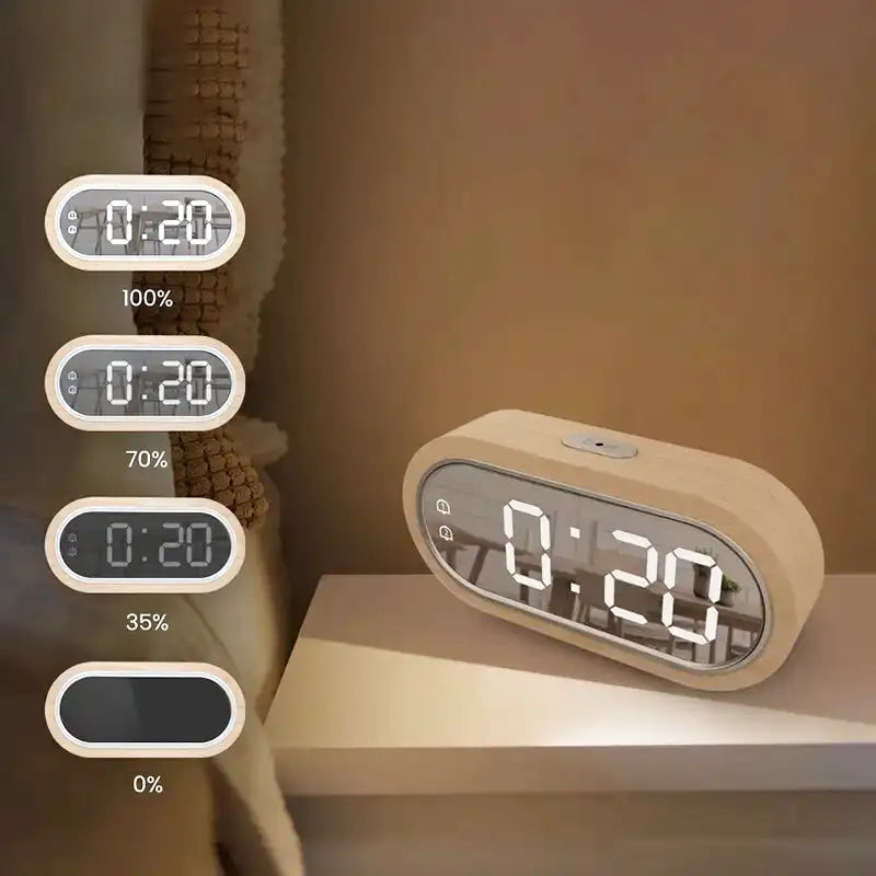 Réveil ovale en bois clair à affichage LED -  - reveil-bois-led - ["bois","digital","num\u00e9rique","petit reveil","radio reveil","radio reveil bois","r\u00e9veil digital","simple"]