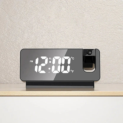 Réveil projecteur noir avec affichage LED multicolore -  - reveil-projecteur-design - ["digital","projecteur","radio reveil projecteur","r\u00e9veil digital","r\u00e9veil projecteur"]