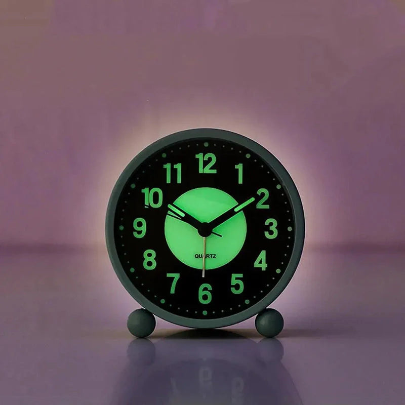 Réveil rond noir mat à chiffres blancs -  - reveil-simple-a-pile - ["Jour Nuit"]