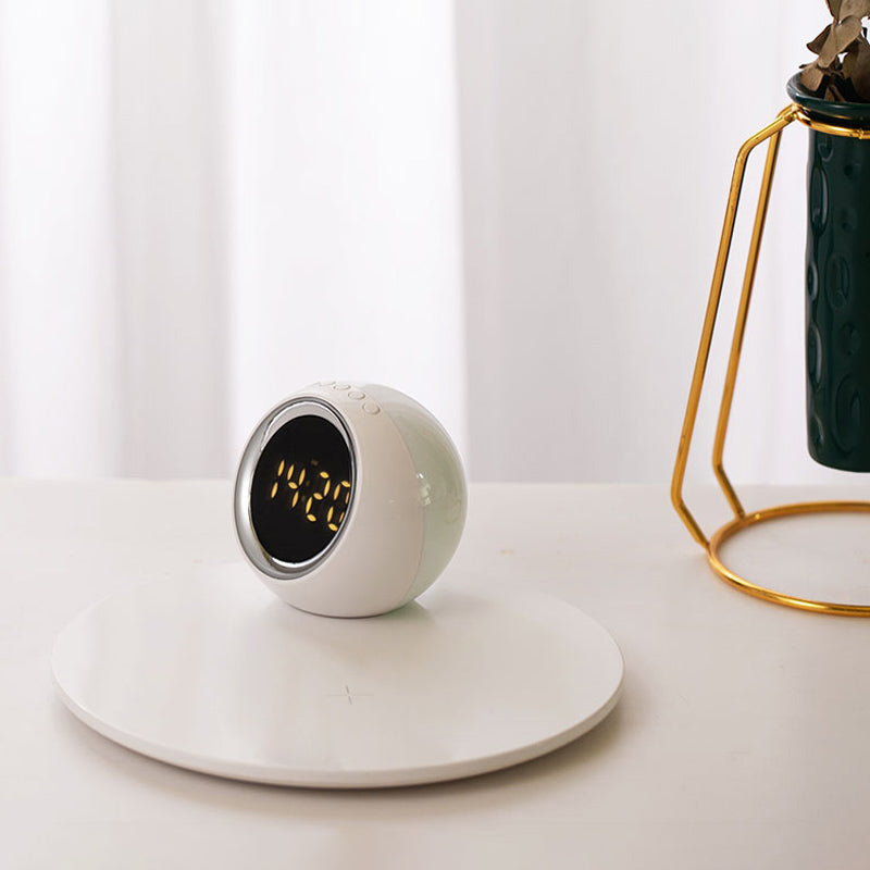 Réveil sphérique blanc et noir avec base métallique argentée -  - reveil-simulateur-daube-pour-ado - ["ado","simulateur d'aube"]