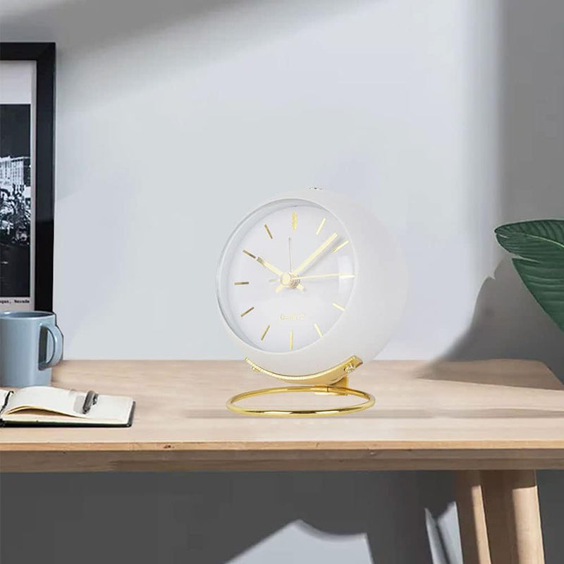 Réveil rond blanc avec contour doré brillant -  - reveil-vintage-blanc - ["analogique","Jour Nuit","R\u00e9veil Analogique"]