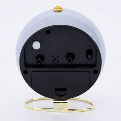 Réveil rond gris avec support en métal doré -  - reveil-vintage-bleu - ["analogique","Jour Nuit","R\u00e9veil Analogique"]