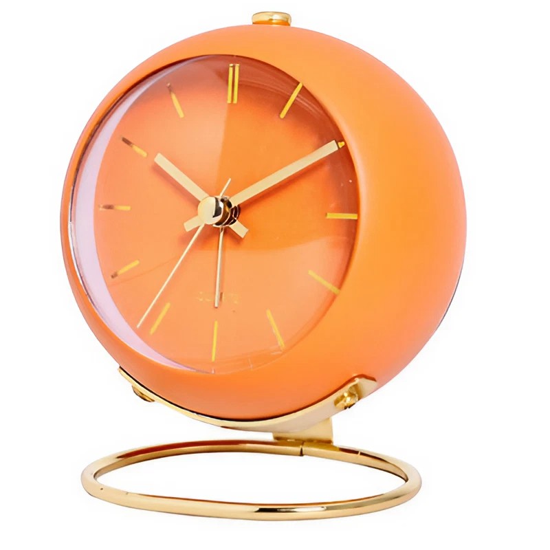 Réveil rond orange brillant avec base dorée -  - reveil-vintage-orange - ["analogique","Jour Nuit","R\u00e9veil Analogique","voyage"]