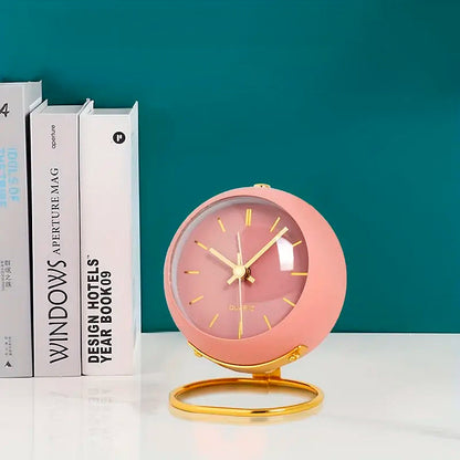 Réveil rond en métal rose et or vintage -  - reveil-vintage-rose - ["analogique","Jour Nuit","R\u00e9veil Analogique"]